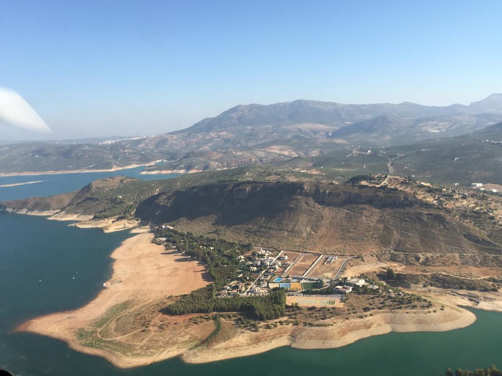 Camping Valdearenas Iznajar Ngoại thất bức ảnh