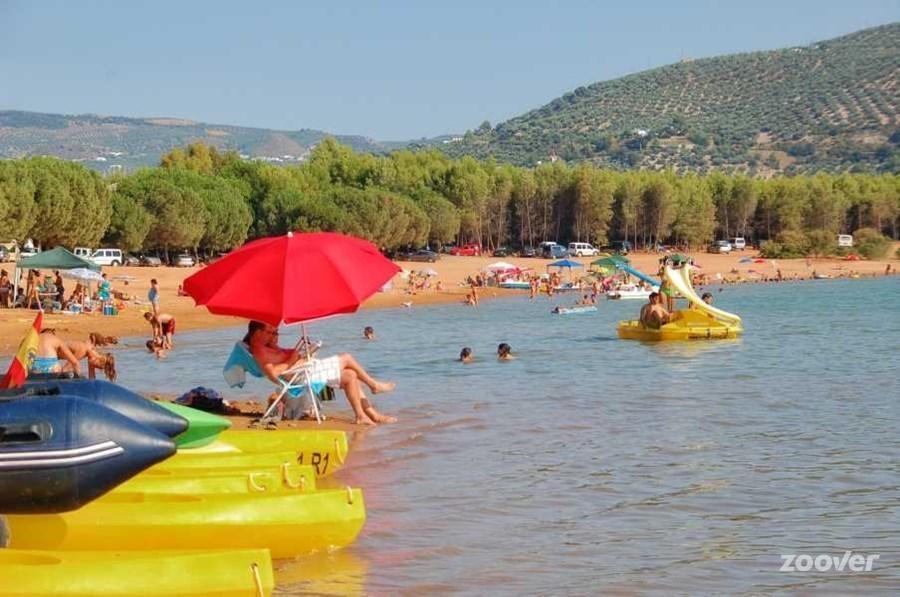 Camping Valdearenas Iznajar Ngoại thất bức ảnh