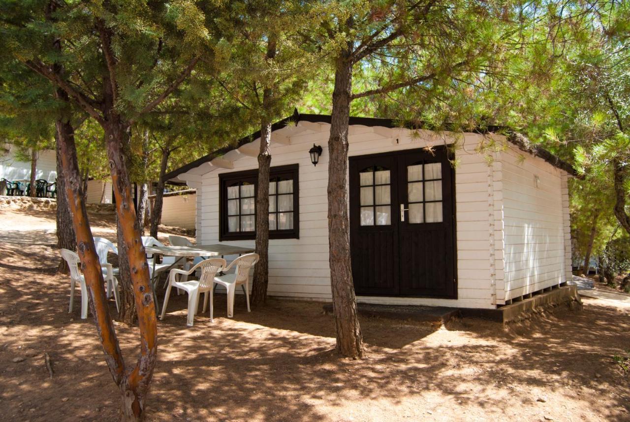 Camping Valdearenas Iznajar Ngoại thất bức ảnh