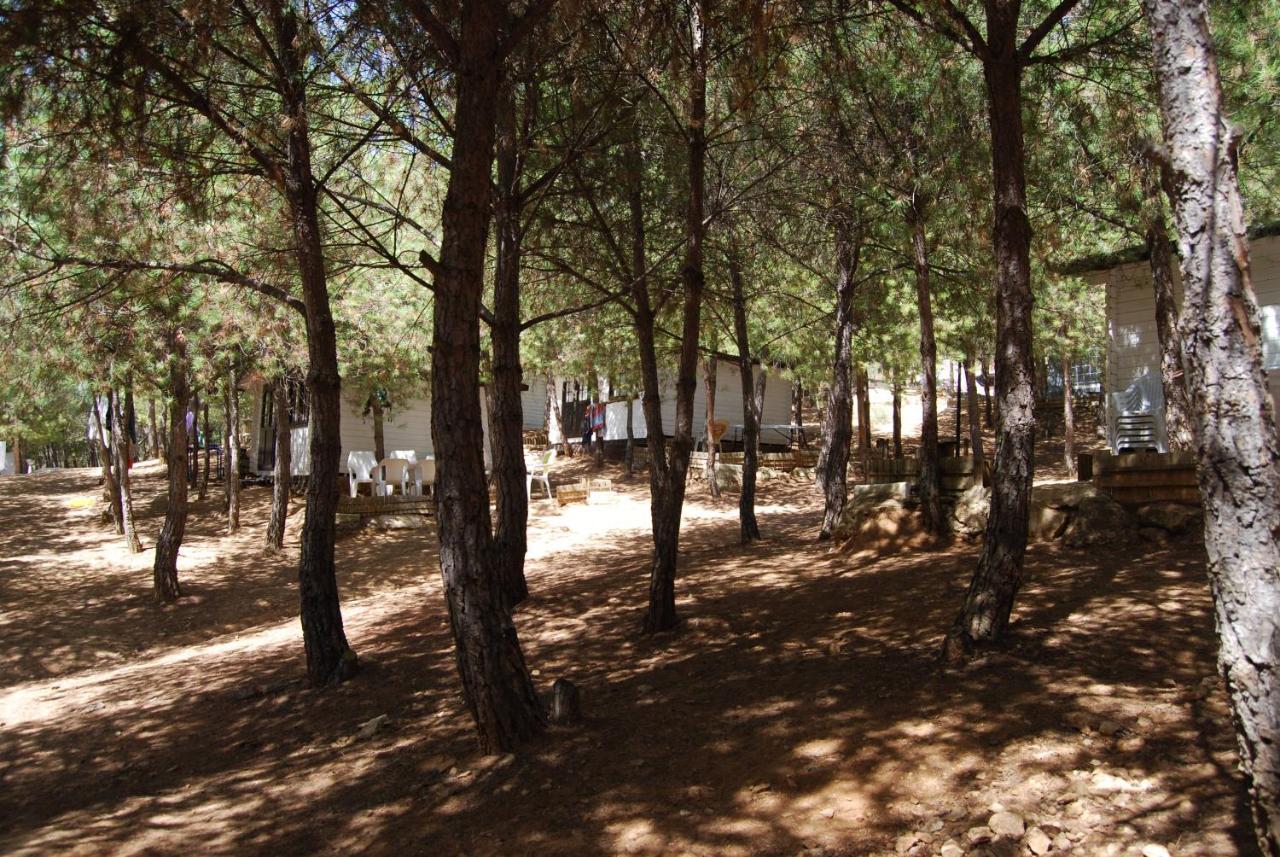 Camping Valdearenas Iznajar Ngoại thất bức ảnh